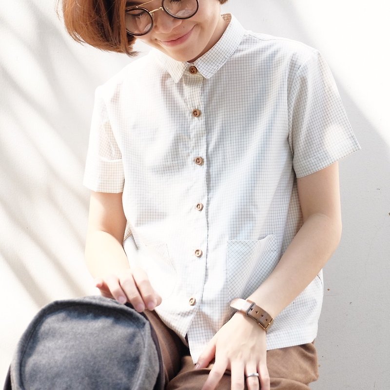 Mini-Pockets Shirt : white + small square - เสื้อผู้หญิง - ผ้าฝ้าย/ผ้าลินิน ขาว