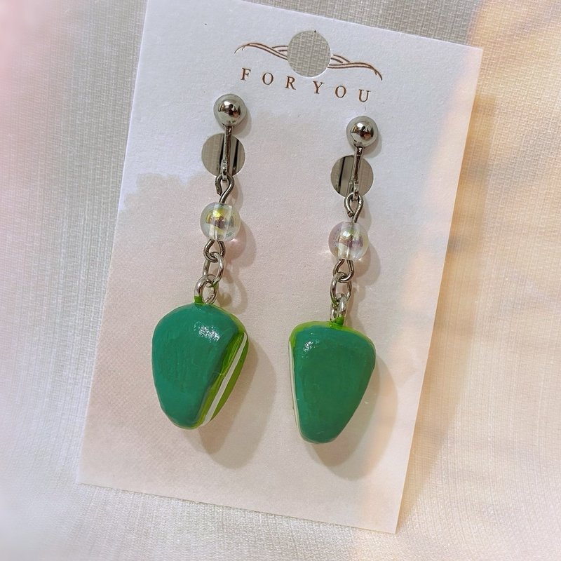 Matcha cake earrings (made from clay) - Earrings & Clip-ons - Clay 