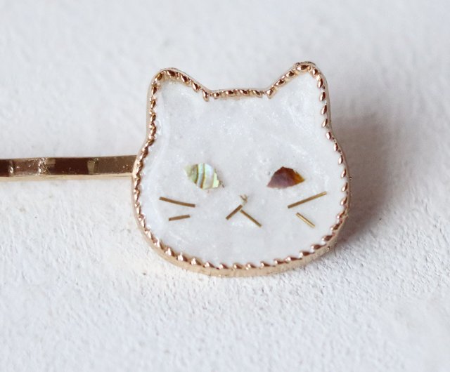 ラスト2　ねこ　猫　白猫　ホワイト　ヘアピン　ヘアアクセサリー　ヘアクリップ ウルウルおめめの猫ヘアクリップ(シロさん・螺鈿風・白猫