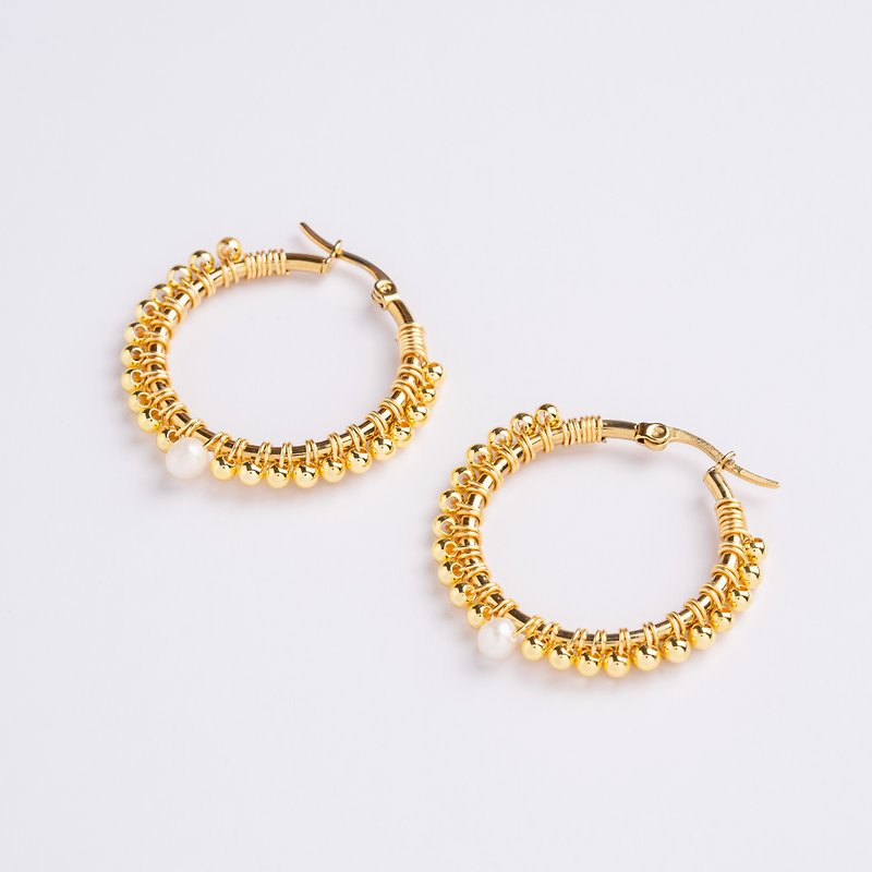 Large Zuri Earrings in Freshwater Pearl (18K Gold Plated Pearl Hoops) - Earrings & Clip-ons - Pearl Gold
