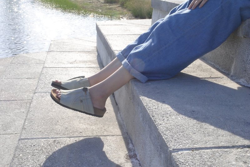 Love Chain Denim Birkenstocks Sandals Leather Insole Denim/Denim/Jeans/Couple Shoes/Cowhide Blue - รองเท้ารัดส้น - หนังแท้ สีเขียว