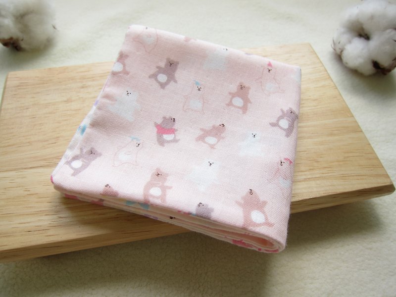Baby Bear - cotton gauze handkerchief (pink) - ผ้ากันเปื้อน - วัสดุอื่นๆ สึชมพู