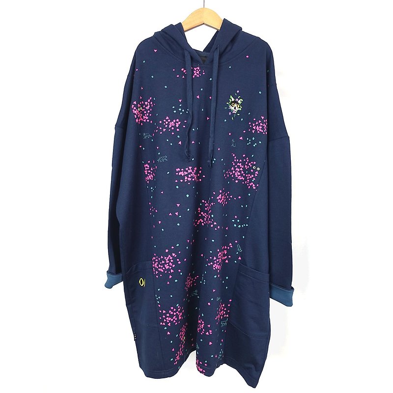 Flower cat / long-sleeved hooded pocket dress / dark blue - ชุดเดรส - ผ้าฝ้าย/ผ้าลินิน 