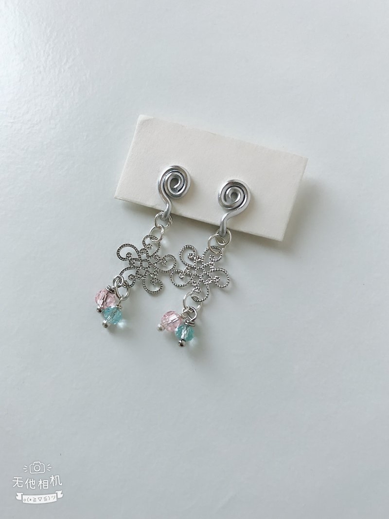 Painless aluminum wire ear clips - spring flowers - two colors optional - ต่างหู - โลหะ สีทอง