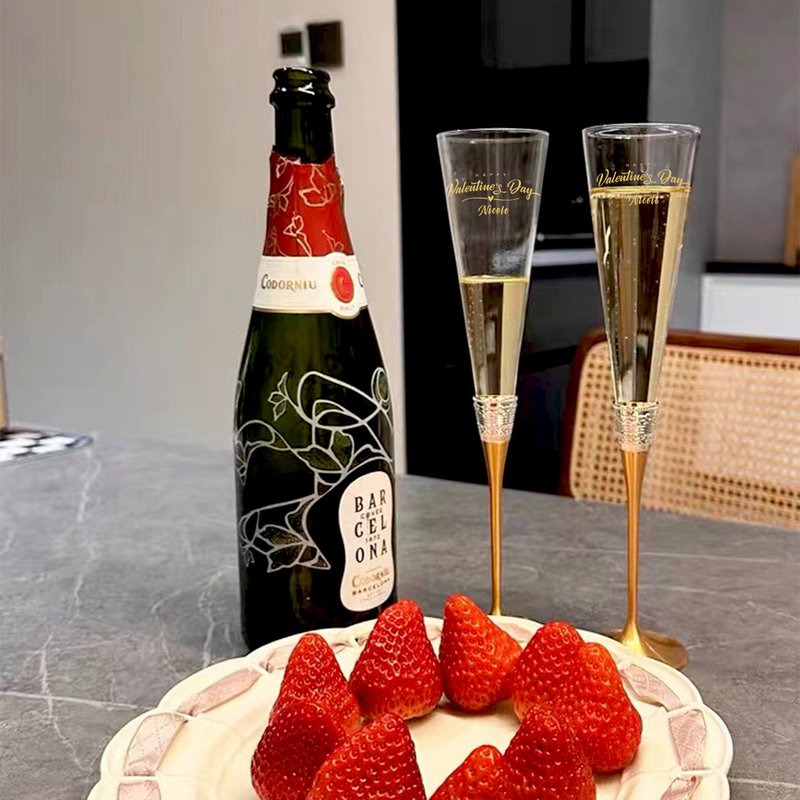 紀念日| Vera Wang對杯 訂製雕刻禮物 送女生週年紀念 - 酒杯/酒器 - 玻璃 