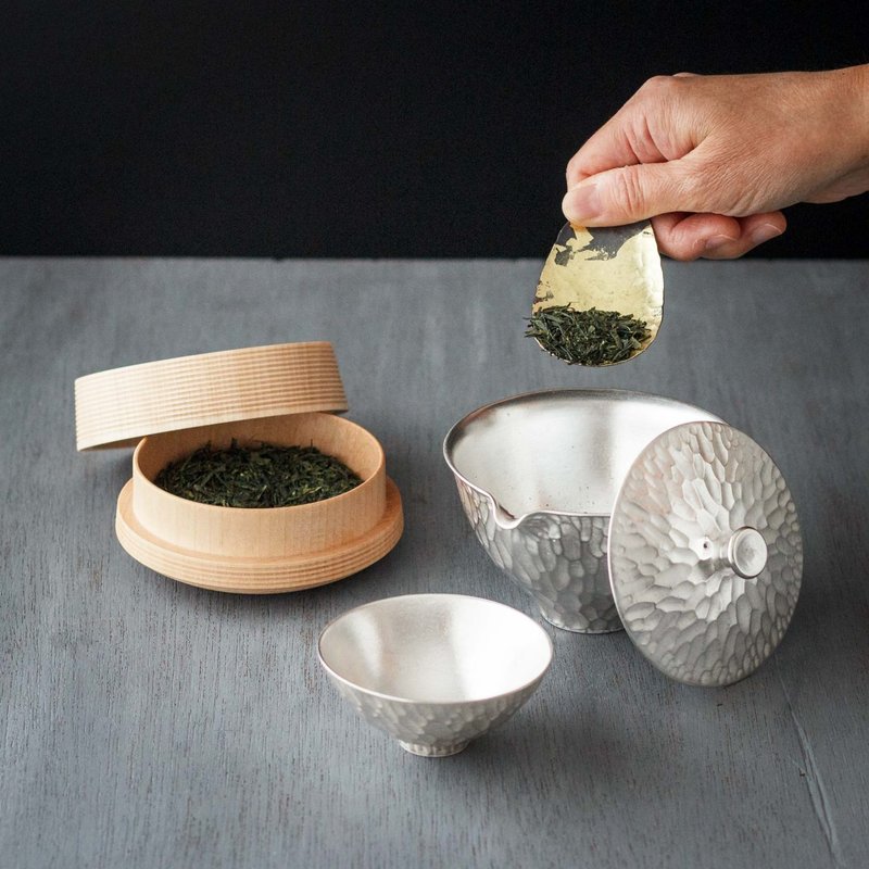 Gold Leaf Chasaji Tea Scoop — Koto Tea - Cutlery & Flatware - Copper & Brass Black