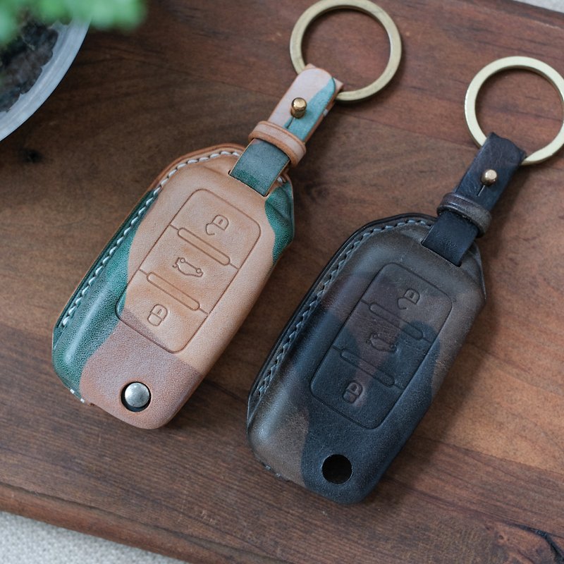 Shape it  | Handmade Leather Volkswagen golf skoda  key Case.Car Key Holder