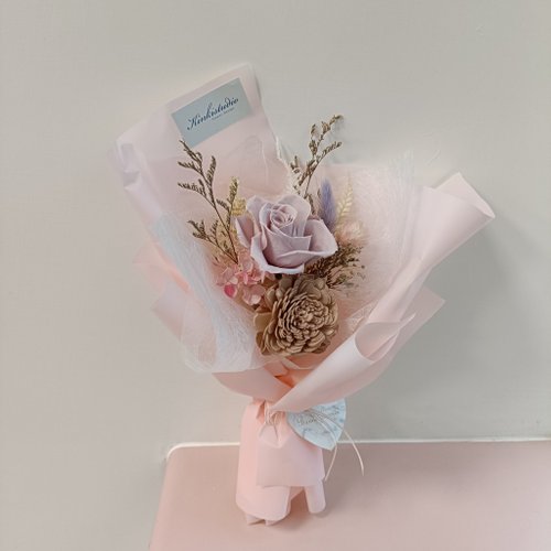 Kinki 手作Studio 母親節禮物 奶茶粉玫瑰康乃馨永生乾燥花束 結婚求婚告白捧花生日