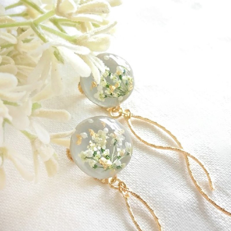 Lace flower&#39;s delicate earrings, earrings