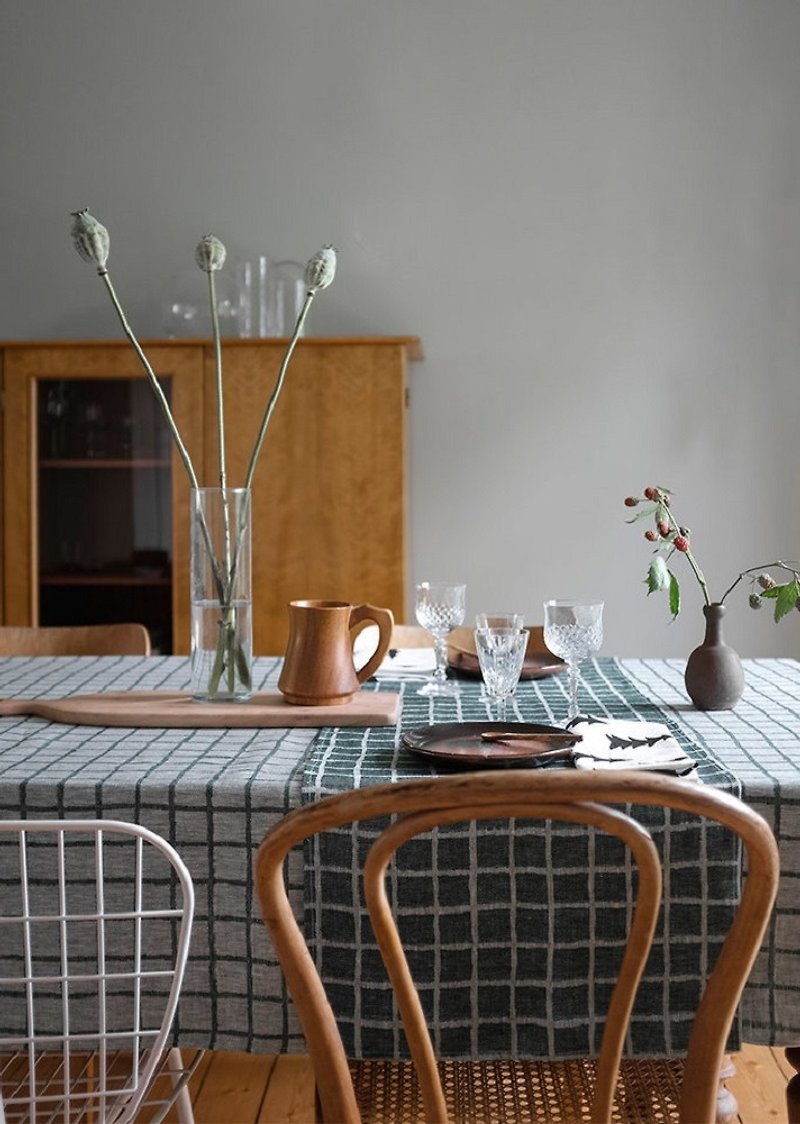 北歐設計款–格子桌巾墨綠(147X147cm)Rutig Tablecloth,Green - 餐桌布/餐墊 - 亞麻 綠色