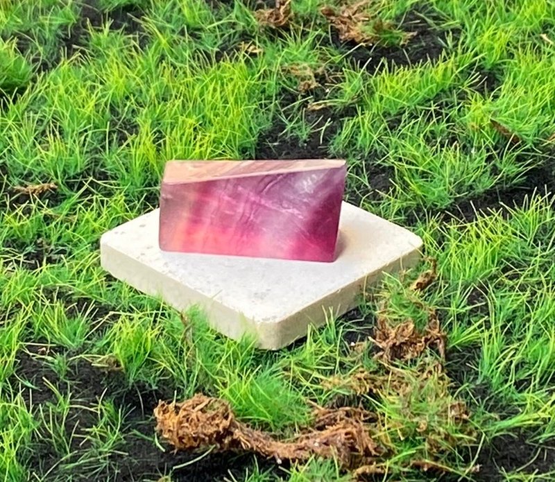 能量水晶-天然能量浪漫漸層螢石 增智慧 屏除雜亂思緒 辦公室開運 - 擺飾/家飾品 - 水晶 多色
