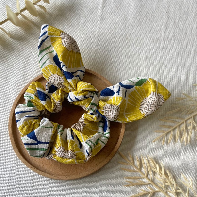 Scrunchie/Rabbit Ear Scrunchie/Hair Bundle/Fresh Sunflower - เครื่องประดับผม - ผ้าฝ้าย/ผ้าลินิน สีเหลือง