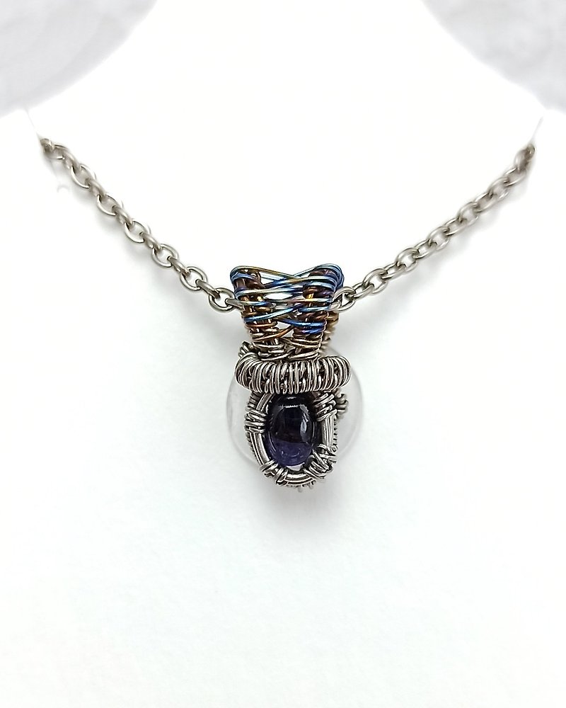 Titanium wire wrapped necklace pendant with iolite, metal allergy resistant a029 - Necklaces - Semi-Precious Stones Multicolor