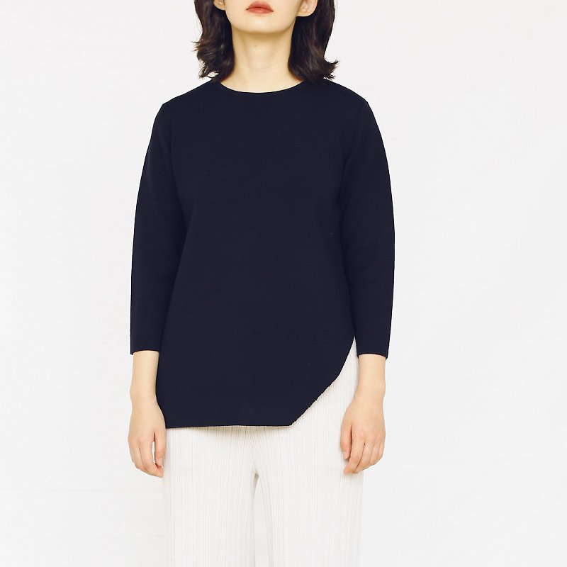 KOOW Midnight eight-sleeve hem slant sweater German Yangtze worsted wool hooded sweater - Women's Sweaters - Wool 