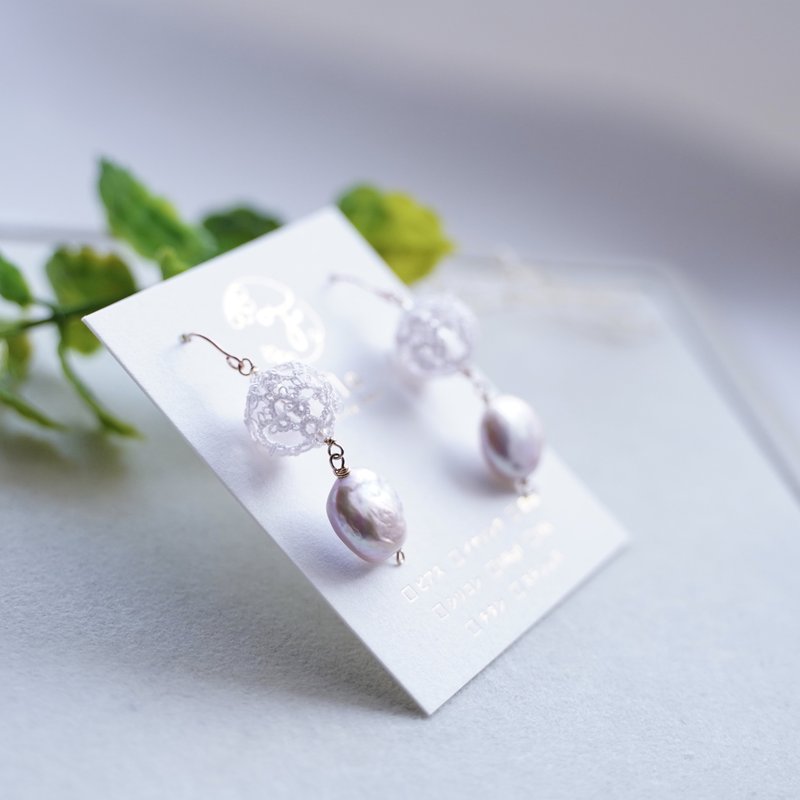 Freshwater pearls and tatting balls Sakura-Ura14kgf earrings - ต่างหู - ผ้าไหม สึชมพู