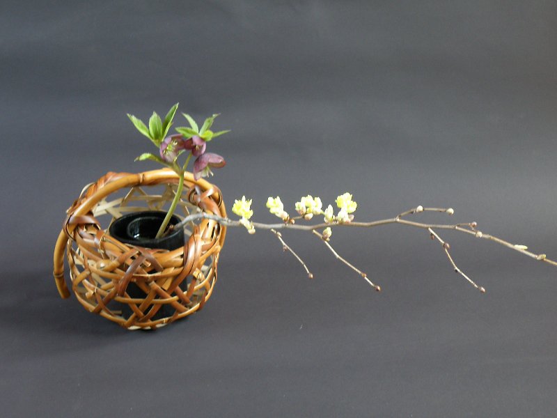 Objet d'art flower basket soot bamboo root bent bamboo - เซรามิก - ไม้ไผ่ สีนำ้ตาล