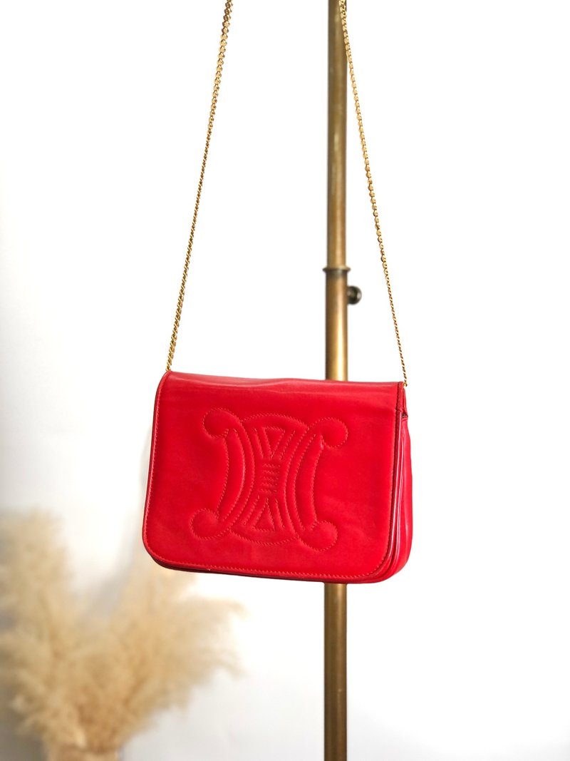 【 日本直送　名牌中古包 】CELINE セリーヌ ショルダーバッグ レッド トリオンフ ステッチ レザー チェーン vintage オールド 2vaduu - 側背包/斜背包 - 真皮 紅色