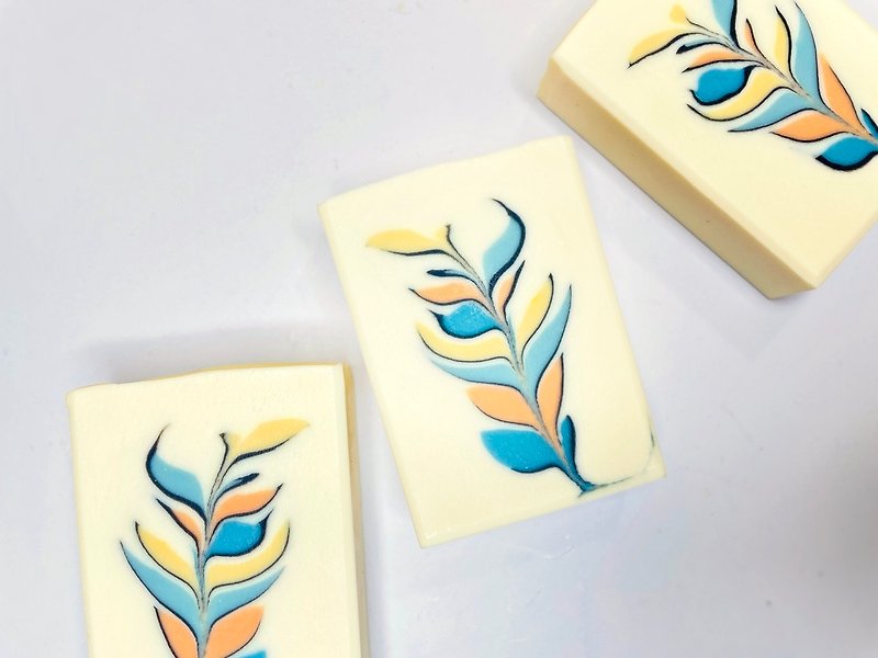 [24h shipping] Caiyu∣Camellia Shea Skin Soap Exquisite Creative Soap Gift Soap Gift Box - Soap - Eco-Friendly Materials 
