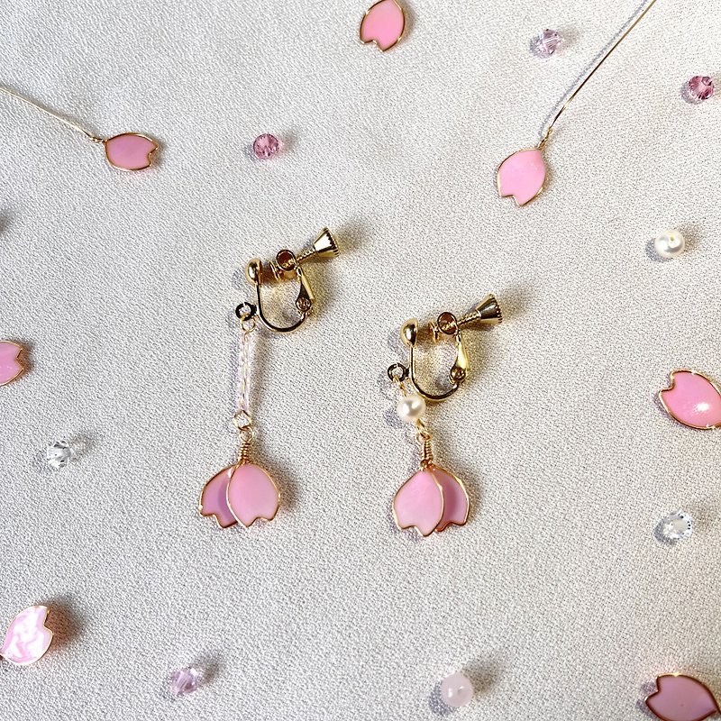 [Resale] Gorgeous Spring - Asymmetric Earrings and Clip-On Resin Sakura - Earrings & Clip-ons - Resin Pink