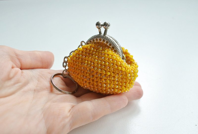 Yellow coin purse, crochet purse, clasp purse, keychain, beaded purse - 零錢包/小錢包 - 其他材質 黃色