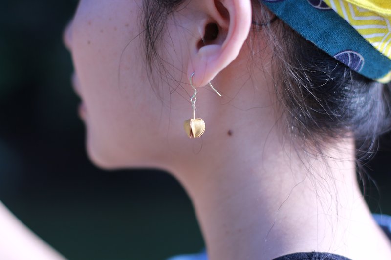 Makie golden cape gooseberry - Earrings & Clip-ons - Porcelain 