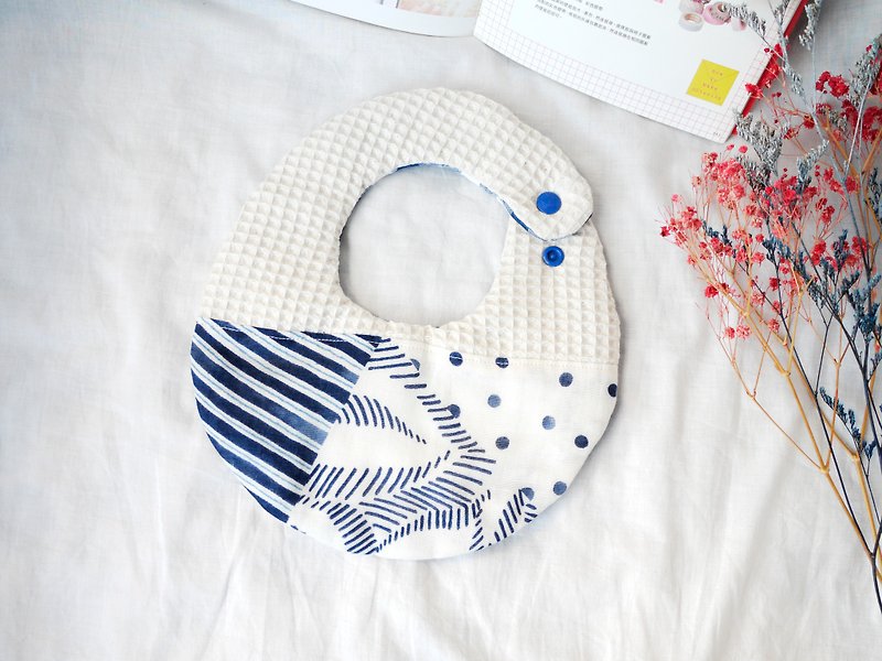 Hello baby series. Eight-fold gauze towel │ bib::: Japanese blue and white - Bibs - Other Materials Blue