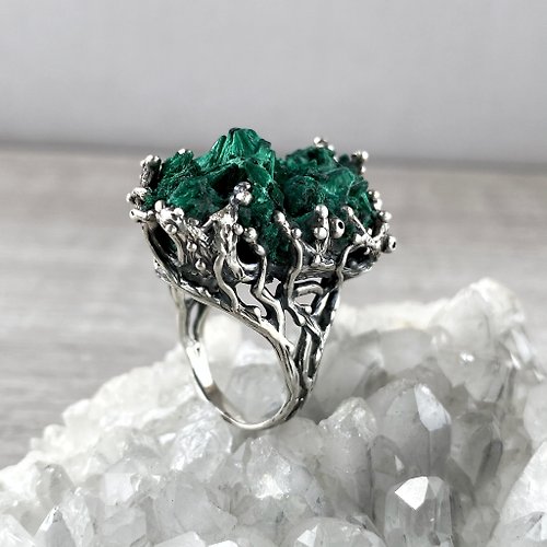 Shahinian Jewelry Tree branch ring in sterling silver with natural malachite stone