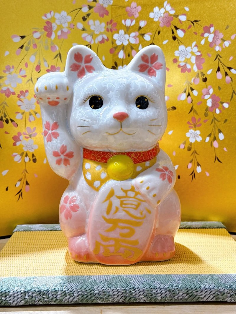 【桃皓聚財】日本清水燒招財貓 | 花結晶桃白 - 億万両 特大 右 - 擺飾/家飾品 - 瓷 白色