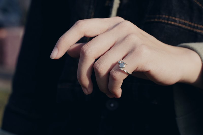 海之石 | 雙石波浪戒指 - 戒指 - 純銀 銀色