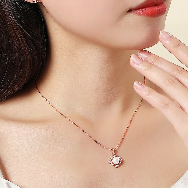 S925 silver necklace, CZ diamonds and synthetic pearls. - 頸鏈 - 純銀 
