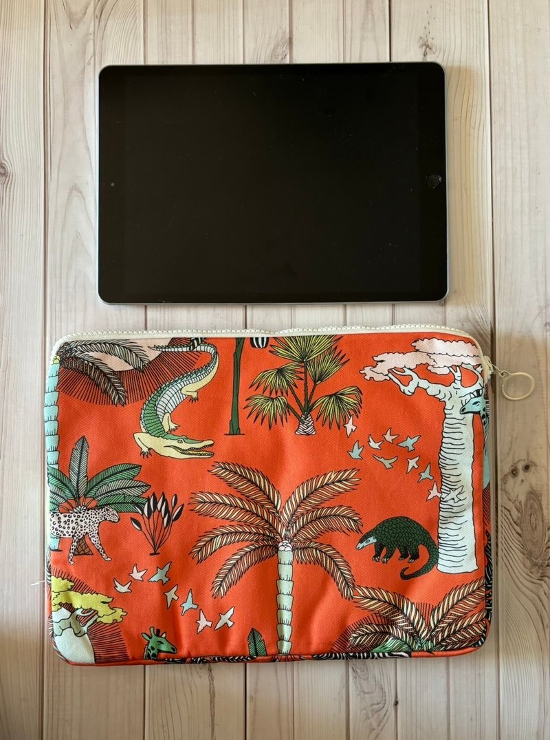 South Africa aLovesupreme_15-inch computer protective case_white pull-apart_African Animal Kingdom_orange - Laptop Bags - Cotton & Hemp 