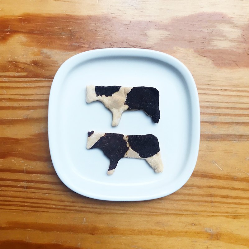 【犬食】高鈣起司乳牛餅乾 60g - 貓/狗罐頭/鮮食 - 新鮮食材 黑色