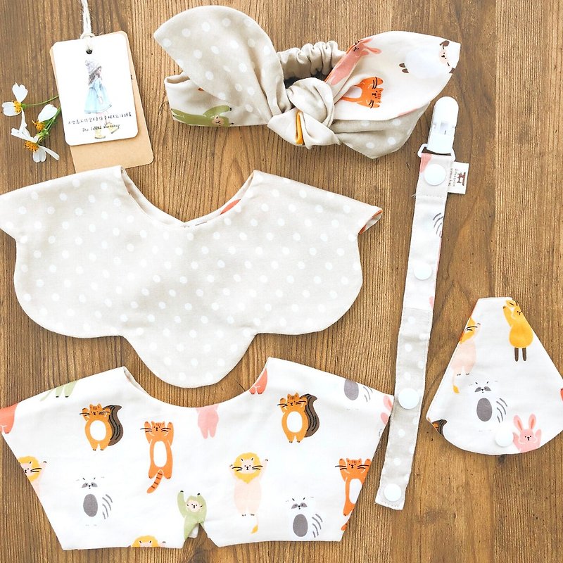 [Quick shipping available] Female treasure/animal dot double-sided bib/baby hair band/ pacifier chain/Miyue gift box - Baby Gift Sets - Cotton & Hemp White
