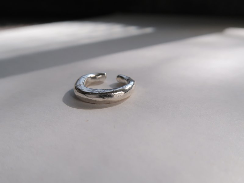 森林系 925純銀 磧質紋 耳骨夾 耳環 單只 免費送禮包裝 - 耳環/耳夾/耳骨夾 - 純銀 卡其色