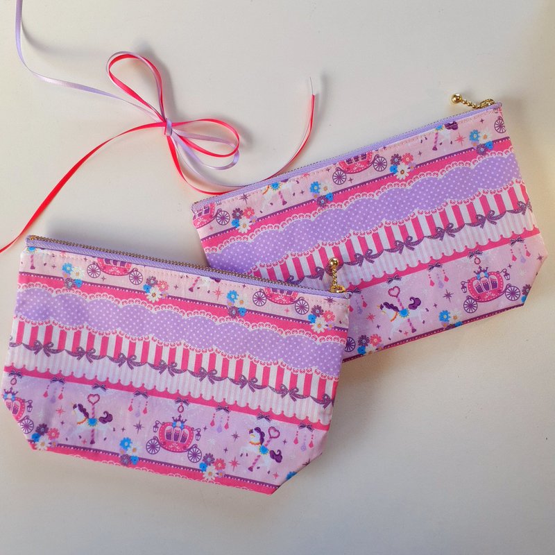 ピンク　ファンタジー柄　化粧ポーチ　メリーゴーランド　ファンタジー　お姫様　ポーチ - ポーチ - コットン・麻 ピンク