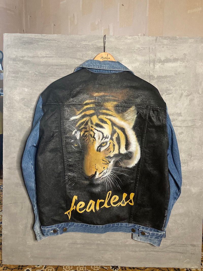 棉．麻 男夾克/外套 藍色 - Tiger jean jacket, tiger painted jacket, hand painted jacket