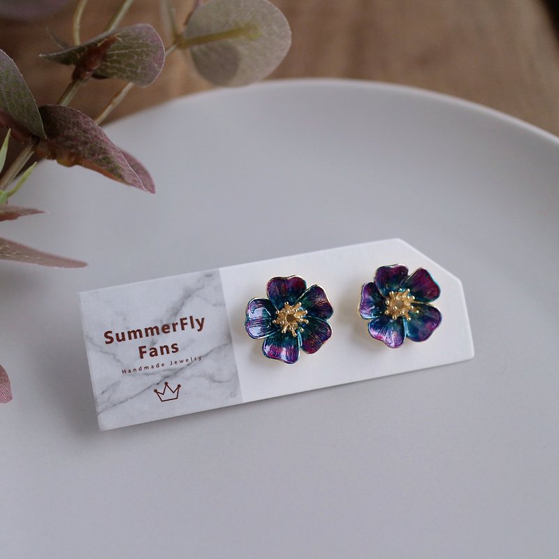 [Limited 1 pair] b51 Japanese hand-made gradient color temperament flower earrings - Earrings & Clip-ons - Other Metals Orange