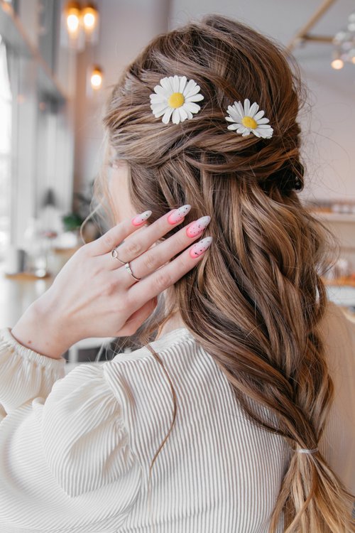 Daisy hair pins, White flower hair accessories. - Shop FomianaFlowers Hair  Accessories - Pinkoi