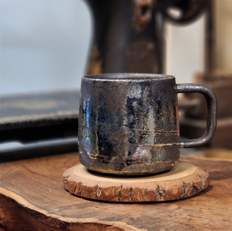 Wood-fired pottery mug/coffee cup - แก้วมัค/แก้วกาแฟ - ดินเผา สีดำ