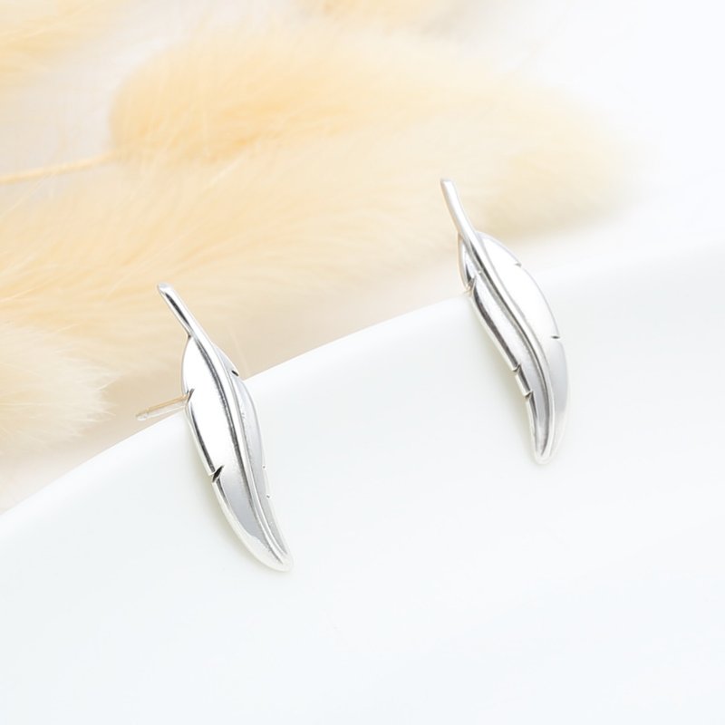 【Angel & Me】Angel Feather s925 sterling silver earrings Birthday gift - Earrings & Clip-ons - Sterling Silver Silver