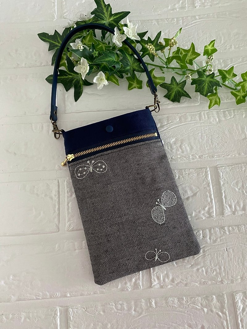 Mina Perhonen smartphone pouch - กระเป๋าเครื่องสำอาง - ผ้าฝ้าย/ผ้าลินิน 