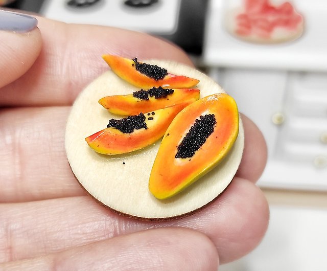 Details about   Dollhouse Miniature Papaya Fruit 3 Whole & 1 Sliced 1:12 Market Store Farm #5105 