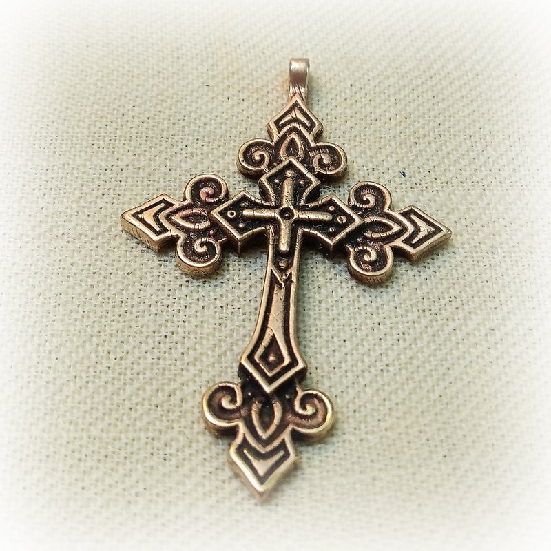 Handmade brass cross necklace pendant,Vintage Brass Cross,Die Struck Brass Cross - 吊飾/掛飾 - 銅/黃銅 金色
