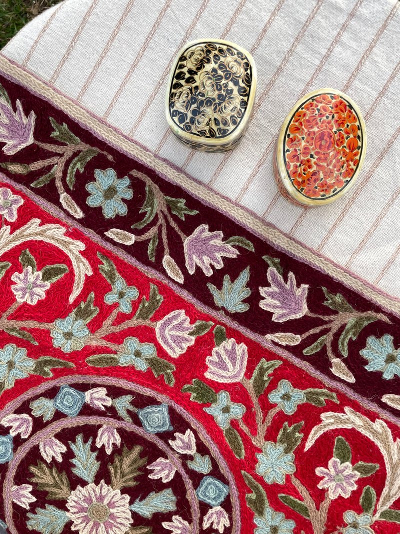 印度喀什米爾 手工刺繡羊毛小型地毯 91x60 — 紅磚 - 地墊/地毯 - 絲．絹 咖啡色