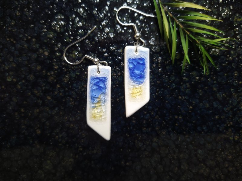 Vitreous porcelain gradient yellow and blue earrings - Earrings & Clip-ons - Glass Blue