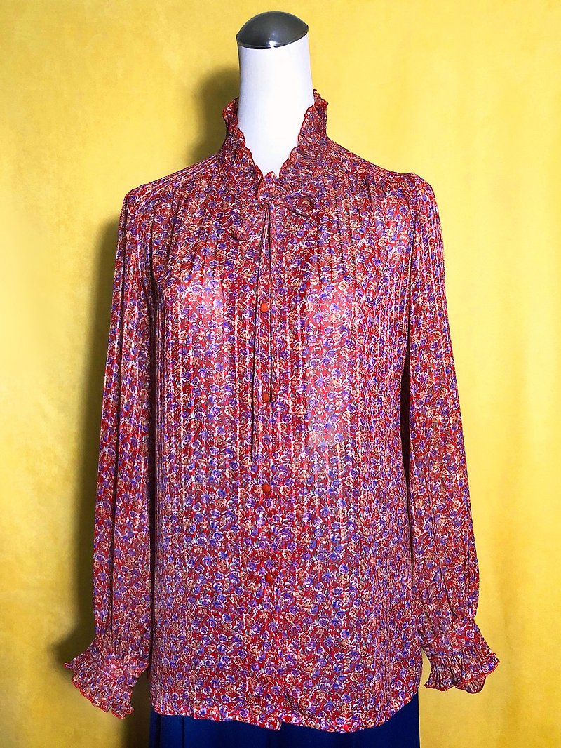 Ruffled flower textured long-sleeved vintage shirt / brought back to VINTAGE abroad - เสื้อเชิ้ตผู้หญิง - เส้นใยสังเคราะห์ สีแดง