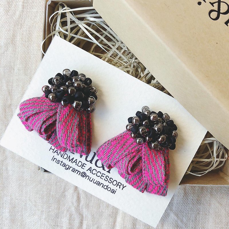 Pink cord and black bead embroidery earrings - Earrings & Clip-ons - Other Materials Pink