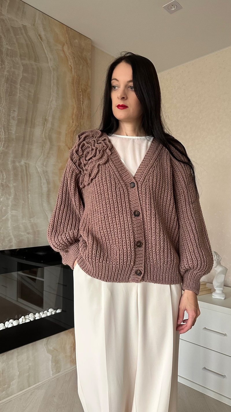 Flower cardigan Chunky knit cardigan Handmade cardigan - 女毛衣/針織衫 - 羊毛 