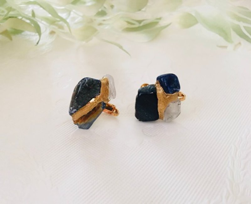 Kintsugi x natural stone earrings (Peter Sight, Rutile Quartz, Sodalite) - ต่างหู - โลหะ 