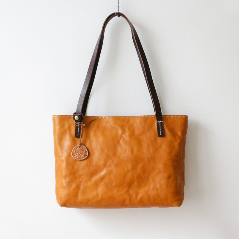 在庫処分　A4サイズ対応本革肩掛けファスナートートバッグ - トートバッグ・ハンドバッグ - 革 オレンジ